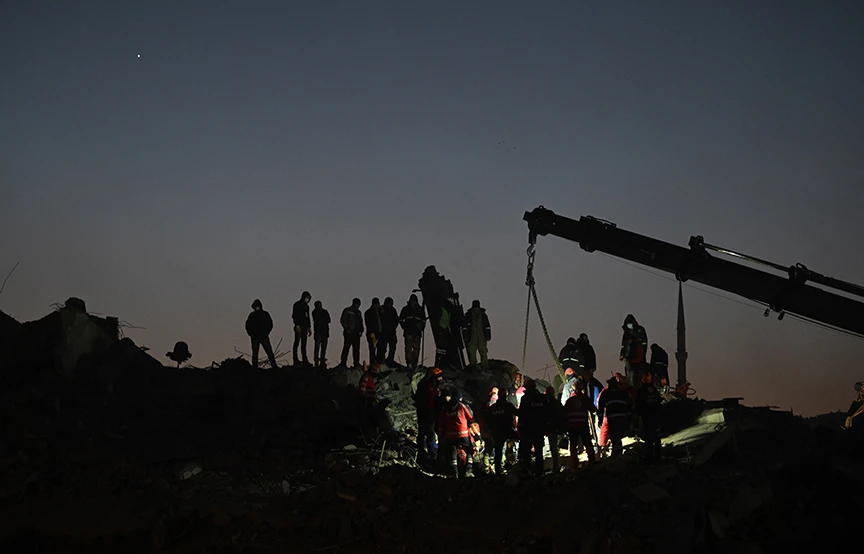 Deprem notları... Türkiye yeniden ayağa kalkacak, şaha kalkacaktır