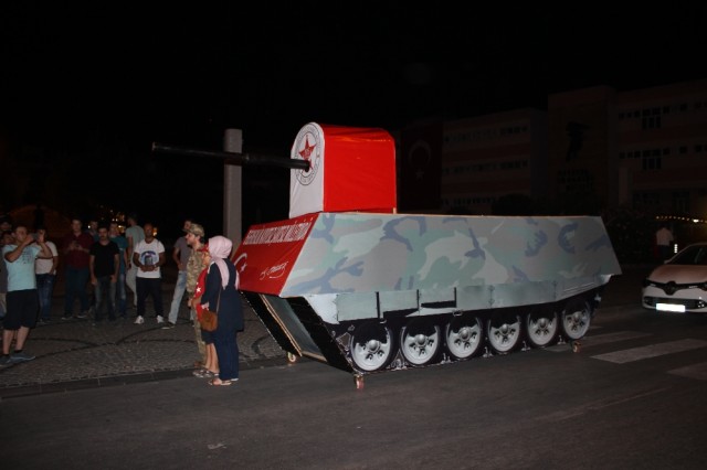 15 Temmuz'dan 11 Ağustos'a Meydanlarda 26 gün... Yayınlanmamış fotoğraflar -2-