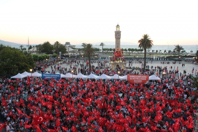 15 Temmuz'dan 11 Ağustos'a Meydanlarda 26 gün... Yayınlanmamış fotoğraflar -1-