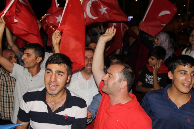 15 Temmuz'dan 11 Ağustos'a Meydanlarda 26 gün... Yayınlanmamış fotoğraflar -4-