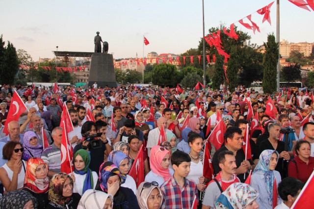 15 Temmuz'dan 11 Ağustos'a Meydanlarda 26 gün... Yayınlanmamış fotoğraflar -6-