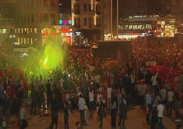 15 Temmuz'dan 11 Ağustos'a Meydanlarda 26 gün... Yayınlanmamış fotoğraflar -4-