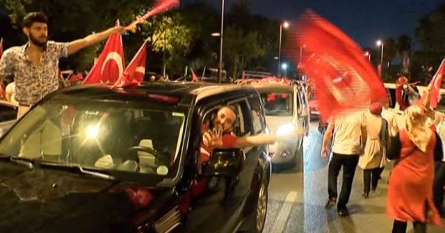 15 Temmuz'dan 11 Ağustos'a Meydanlarda 26 gün... Yayınlanmamış fotoğraflar -5-