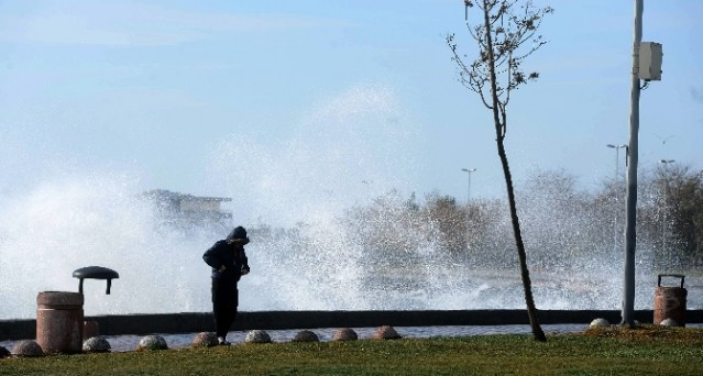 İşte, İstanbul’da lodosla gelen manzaralar