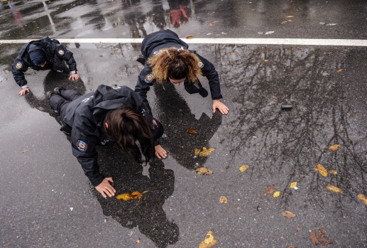 Çevik Kuvvet Polislerinin aksiyon filmlerini aratmayan eğitimi