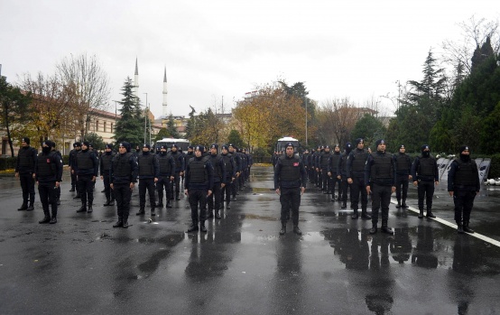 Çevik Kuvvet Polislerinin aksiyon filmlerini aratmayan eğitimi