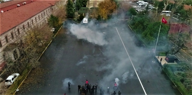 Çevik Kuvvet Polislerinin aksiyon filmlerini aratmayan eğitimi