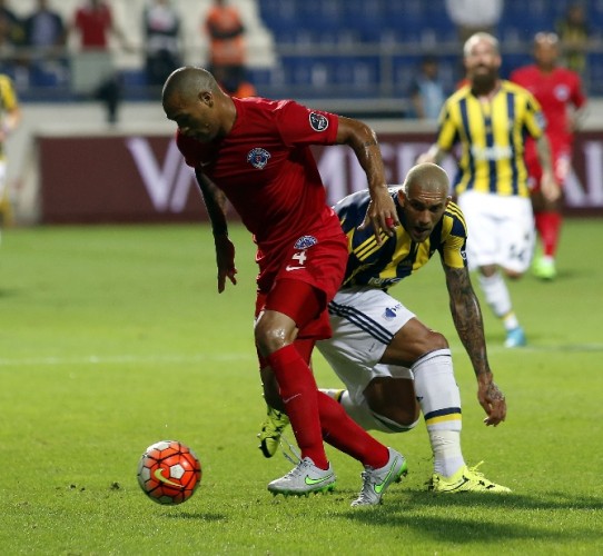 Fenerbahçe - Kasımpaşa maçında teröre karşı birlik mesajı!