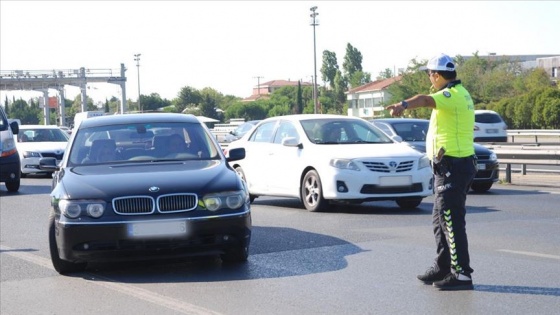 100 araçtan 7'sinde yangın tüpü bulunmadığı belirlendi