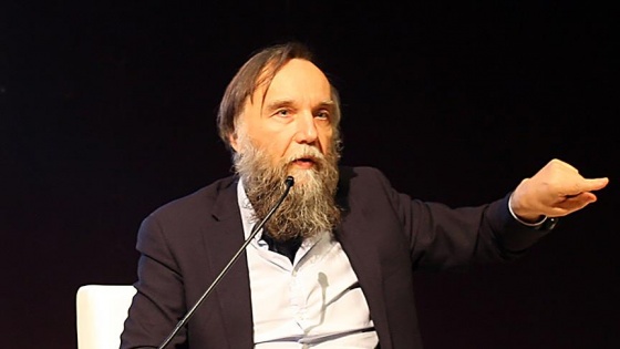 Dugin: 15 Temmuz'da kahraman lider ve kahraman Türk halkı kazandı