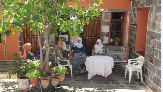 156 yıllık konağın yarım asırlık sakinleri