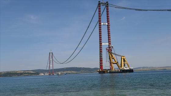 1915 Çanakkale Köprüsü'nün ilk tabliyesi Asya yakasındaki platform ayağına yerleştirildi