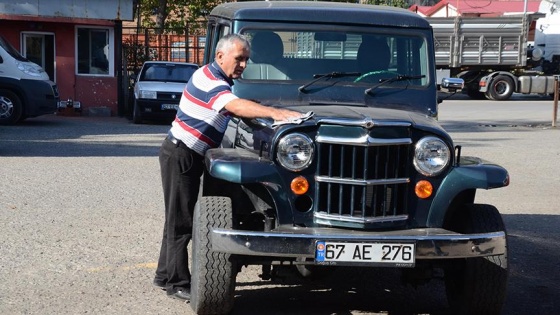 1949 model Amerikan Willys yeniden yollarda