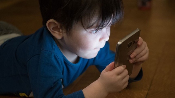 '2-3 yaş öncesi çocuklar teknolojiyle tanıştırılmamalı'
