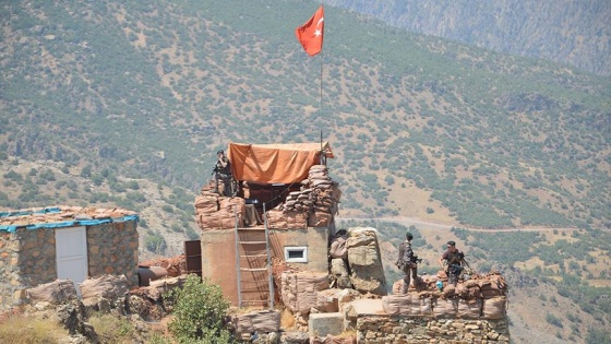 2 bin rakımlı Kırmızı Tepe'de vatan savunması