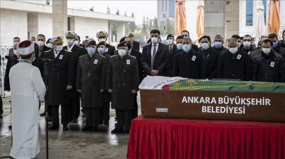 2. Ordu Komutanı Orgeneral Metin Gürak'ın vefat eden eşi son yolculuğuna uğurlandı