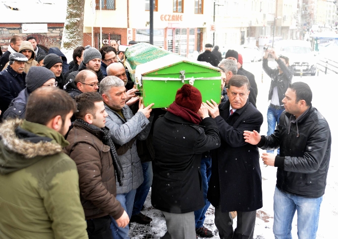 Bursaspor’un ilk kaptanı son yolculuğuna uğurlandı