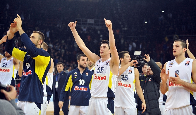 Fenerbahçe, Euroleague'de Anadolu Efes’i yendi