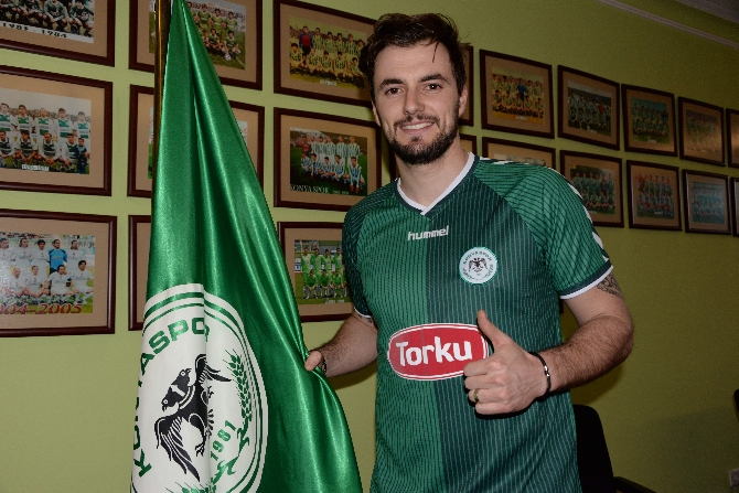 Resmen Konyaspor’dalar