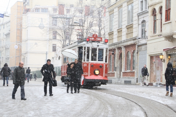 İstanbul’da öğrencilerin merakla beklediği tatil haberi geldi