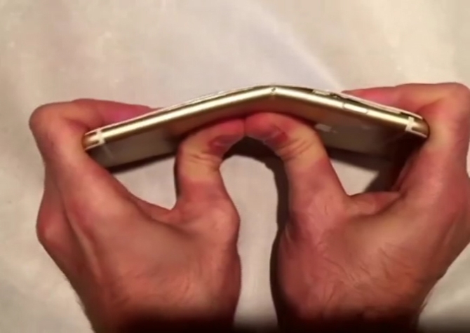 iPhone 6 Plus böyle bir zulüm görmedi