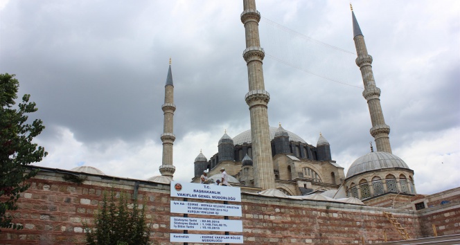 Selimiye’nin ‘incisi’ yeniden kurşunlanıyor