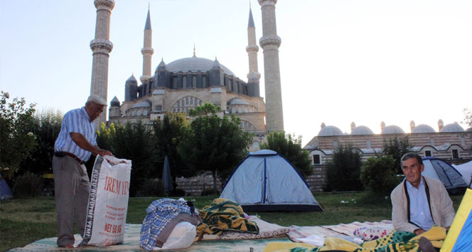 Kırkpınar sevdalıları geceleri Selimiye Camii'nde