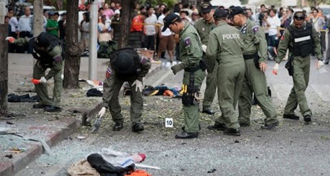 Bangkok'ta bir kez daha bomba paniği