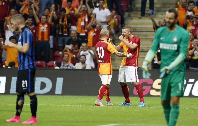 Arena Aslanı Inter karşısında Sneijder ile güldü