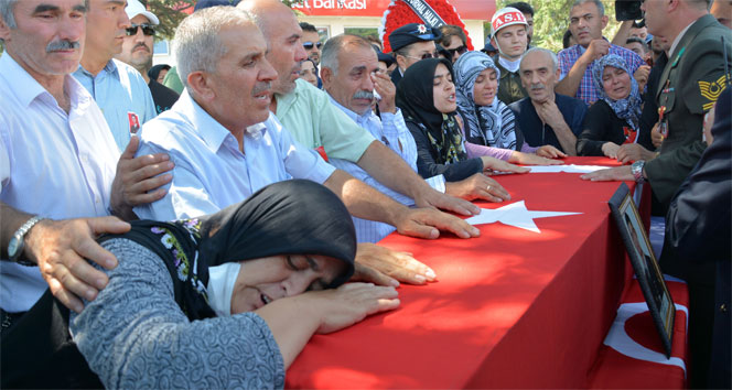 Şehidin annesi: Oğlumun şehit olacağı içine doğdu