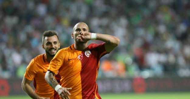 Sneijder atınca Aslan kaybetmiyor