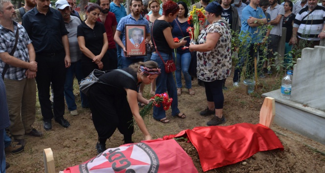 Suruç'ta ölen Mert mezarı başında anıldı