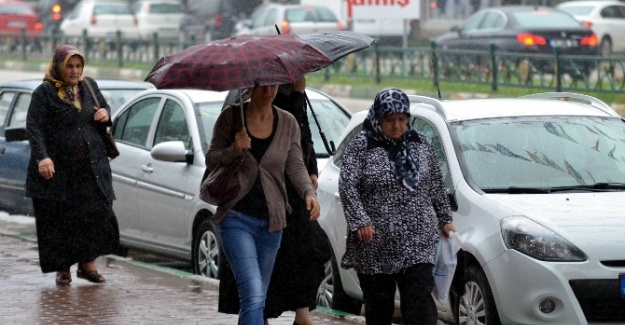 Bursa’da sağanak etkili oldu