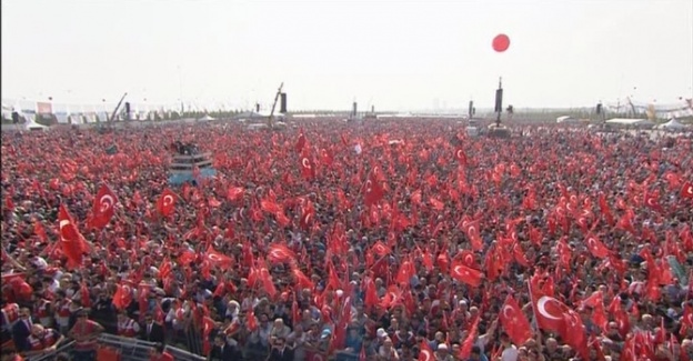 Cumhurbaşkanı ve Başbakan miting alanında