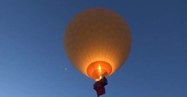 Kapadokya’da balonlar şehitler için havalandı