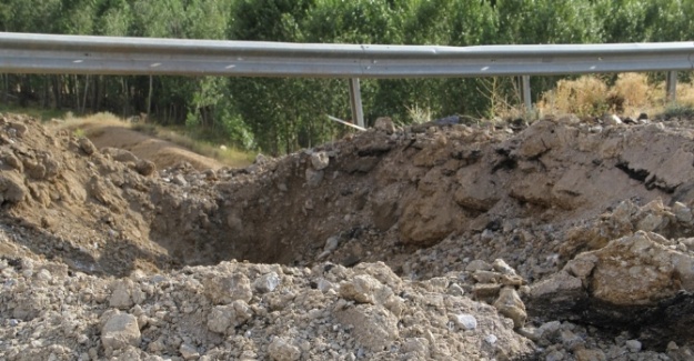 Silvan’da yola tuzaklanmış mayın bulundu