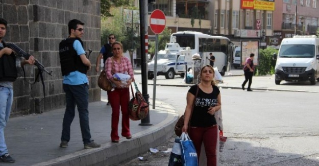 Sokağa çıkma yasağıyla göç başladı