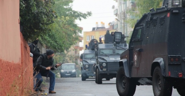 Diyarbakır’da canlı bomba yakalandı