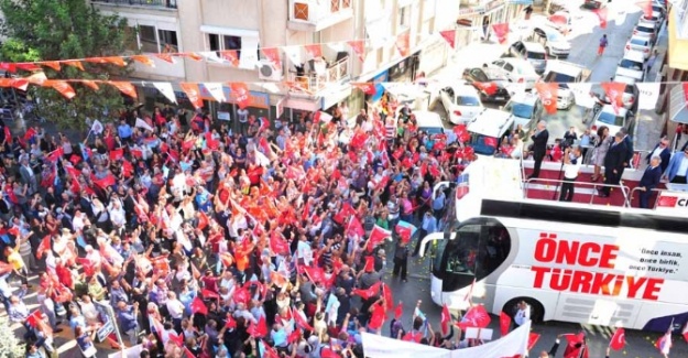 Kılıçdaroğlu’na İzmir’de yoğun ilgi