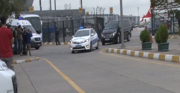 Merkel’in konvoyu İstanbul trafiğine takıldı