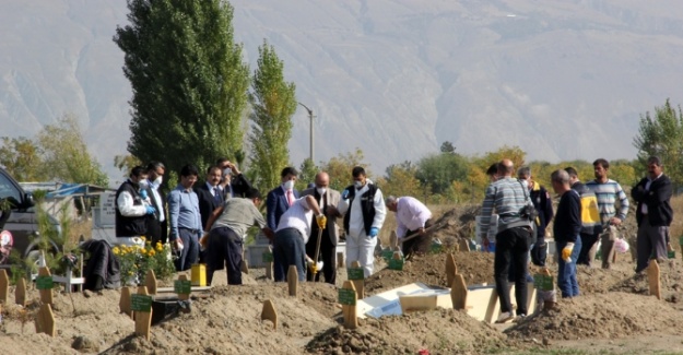 Yeşil’e ait olduğu düşünülen mezar açıldı