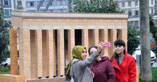 Anıtkabir maketine yoğun ilgi