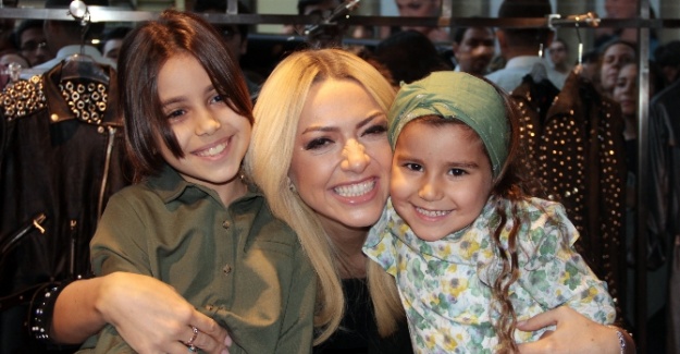 Hadise Adana’da