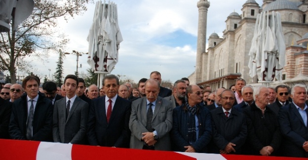 İşadamı Murat Bayrak son yolculuğuna uğurlandı