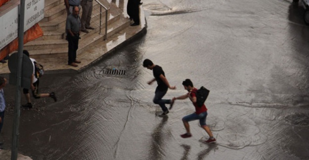 Meteorolojiden şiddetli yağış uyarısı