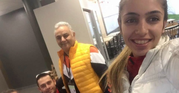 Paris’teki Türk sporculardan ’Biz İyiyiz’ öz çekimi