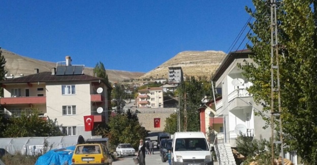 Şehit polisin baba ocağına ateş düştü