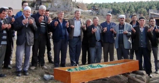 Vahşice öldürülen çocuk son yolculuğuna uğurlandı