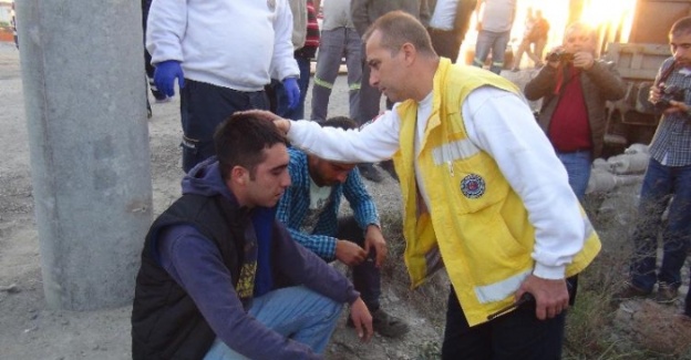 Yük treni iş makinesine çarptı: 1 ölü