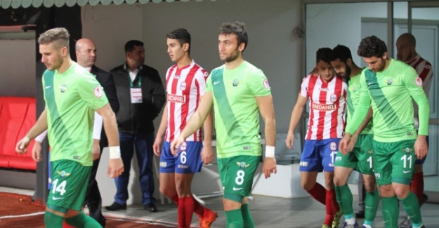 Akhisar Belediyespor, konuk takımı mağlup etti